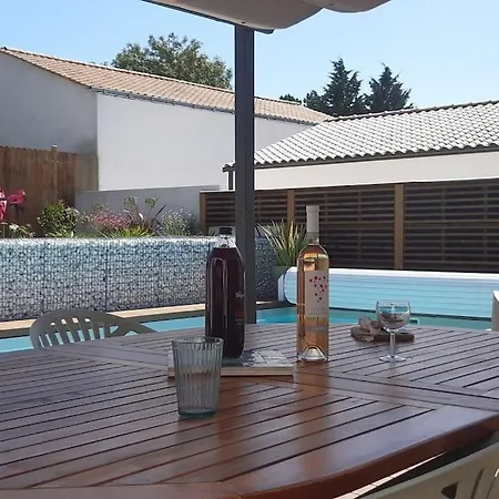 בית נופש Elegante Maison Avec Piscine *