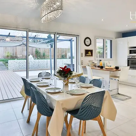 Сasa de vacaciones élégante Maison Avec Piscine *