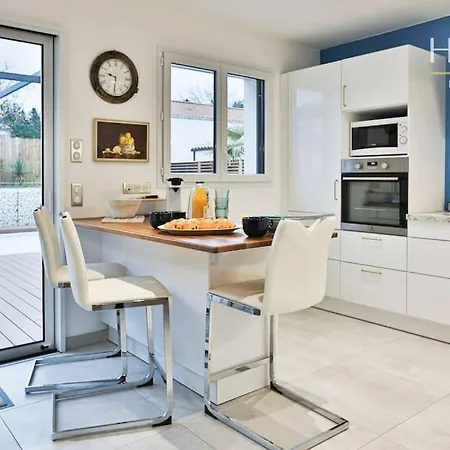 בית נופש Elegante Maison Avec Piscine *