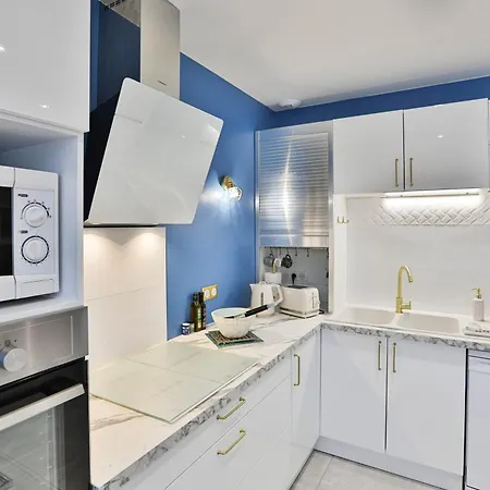 Quai Ouest - élégante Maison Avec Piscine Hébergement de vacances *