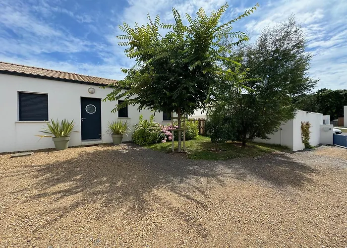 élégante Maison Avec Piscine Hébergement de vacances Saint-Vincent-sur-Jard