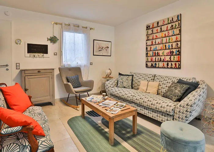 Hébergement de vacances élégante Maison Avec Piscine