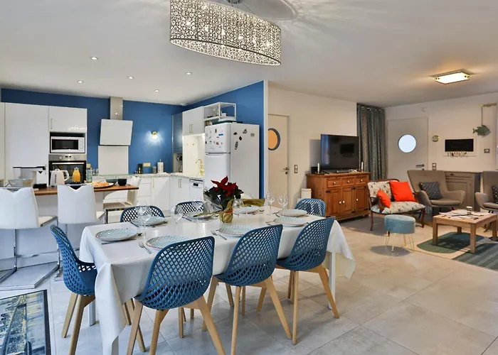 élégante Maison Avec Piscine Hébergement de vacances *